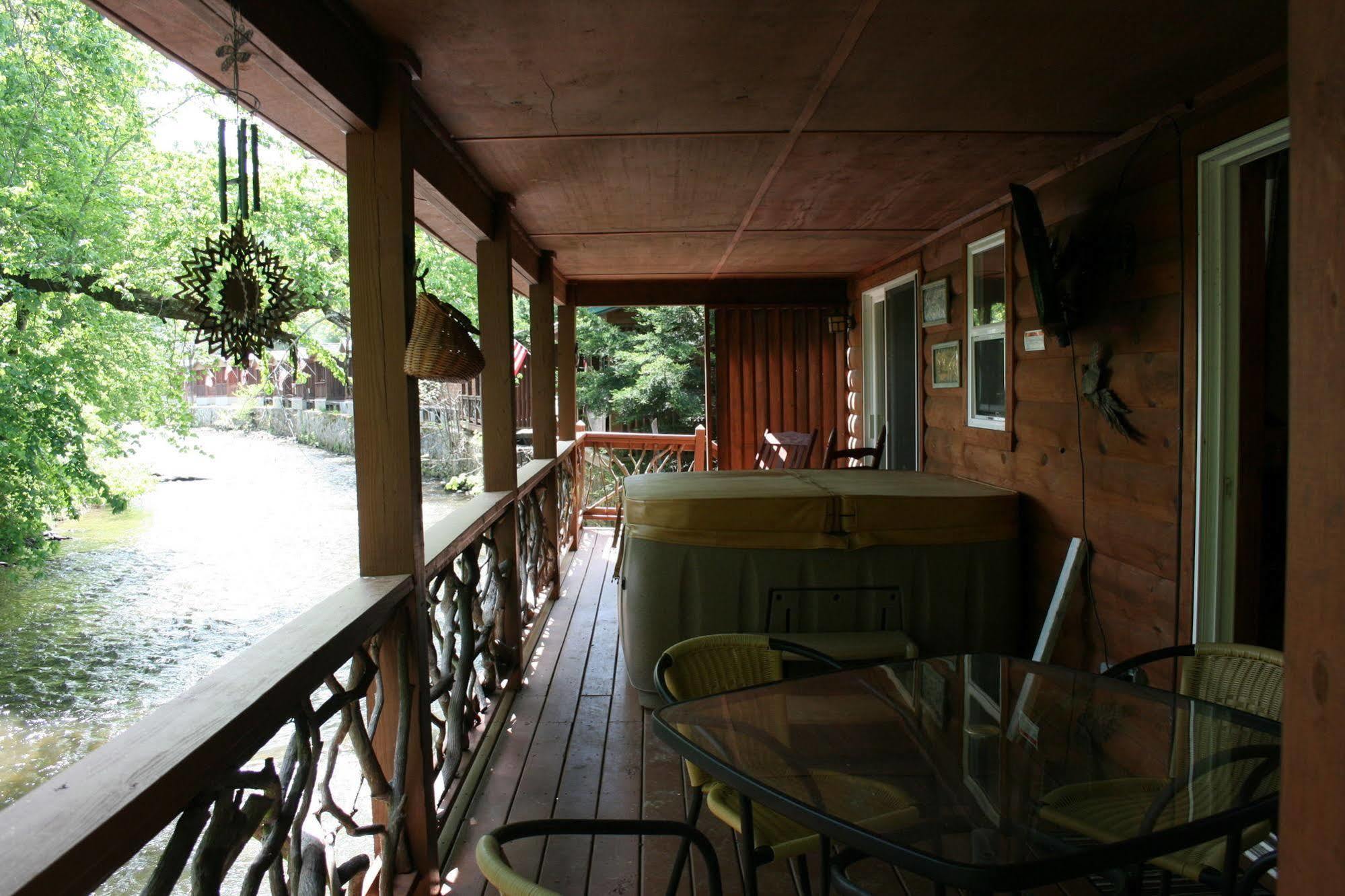 Qualla Cabins And Motel Cherokee Near Casino Whittier Εξωτερικό φωτογραφία