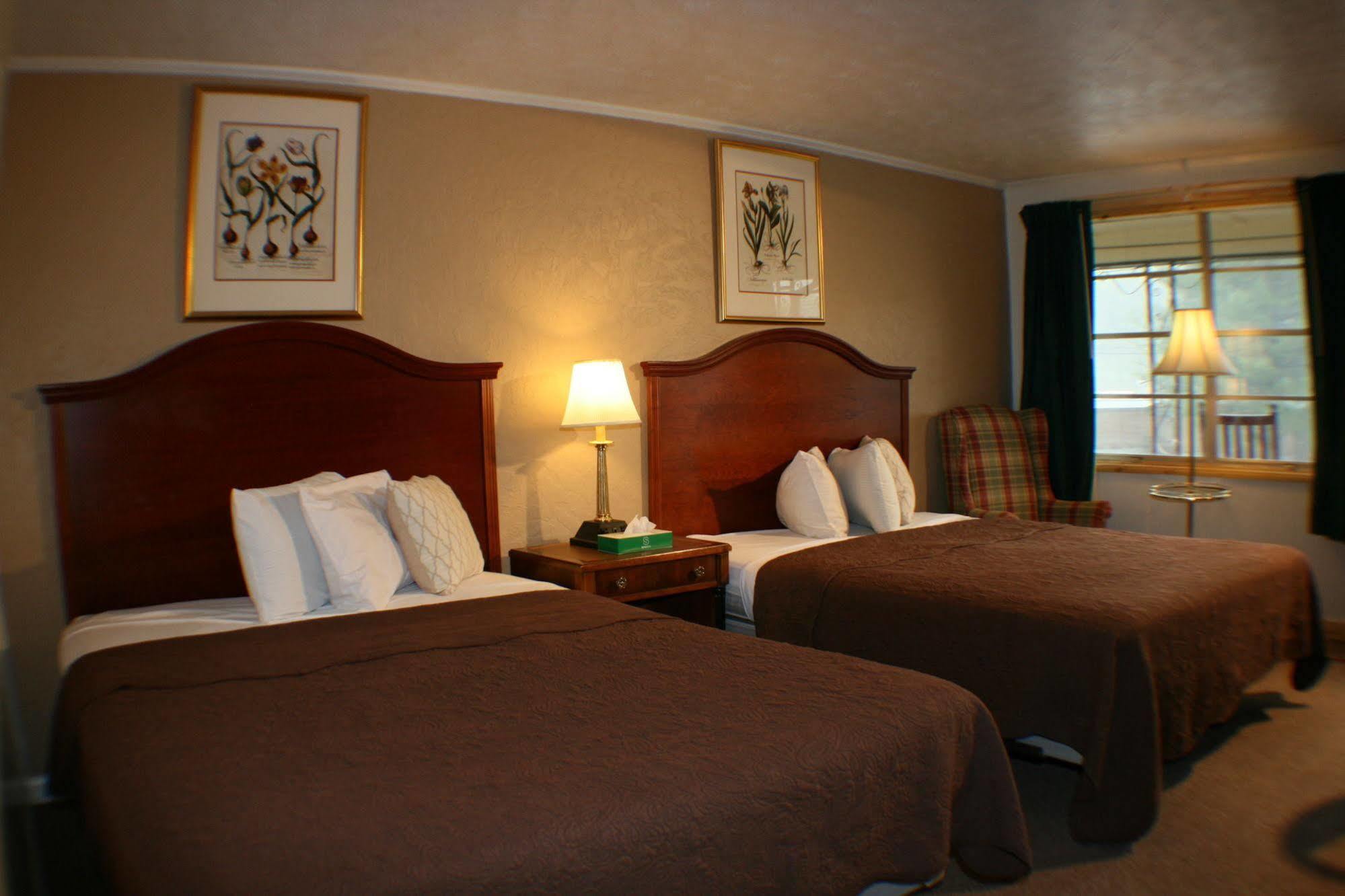 Qualla Cabins And Motel Cherokee Near Casino Whittier Εξωτερικό φωτογραφία